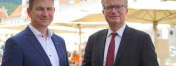 Privat: [ID: _YiiHqzGAWs] Youtube Automatic