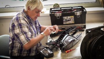 Privat: [ID: SbeppEE-4Cc] Youtube Automatic