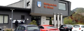 Privat: [ID: 7cJaIVDXmOs] Youtube Automatic