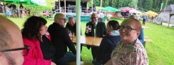 Privat: [ID: EMcVSSqjVqk] Youtube Automatic