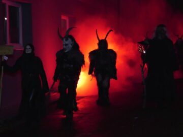 Privat: [ID: 2RcnoOv7ds4] Youtube Automatic