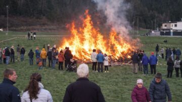 Privat: [ID: clAwTDZLDaM] Youtube Automatic